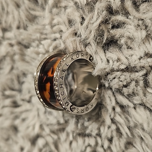 Michael Kors Tortoise Barrel Ring Silver - Picture 3 of 3